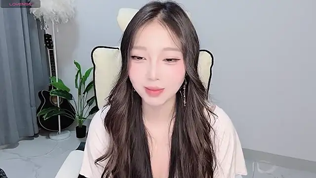 yukiy8877 - Yukiy8877's free webcam - UK Sex Cams