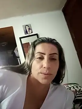 Webcam Model (maynor_1998) is live