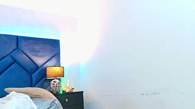 hollyolson - HollyOlson's free webcam - UK Sex Cams