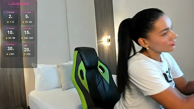 dana_daree - Dana_daree's free webcam - UK Sex Cams