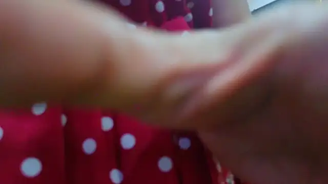 Adel_Nesbiit live cam profile