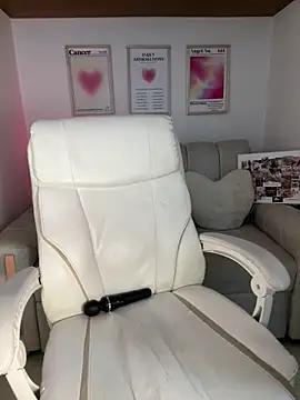 Webcam Model (maddy_bronw_)  is live.Free join now!