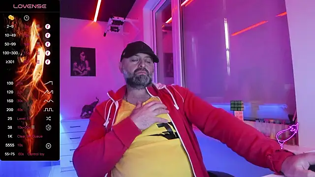 Live sex cam of HAIR-MAN