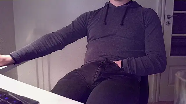 clamshive777 - Clamshive777's free webcam - UK Sex Cams