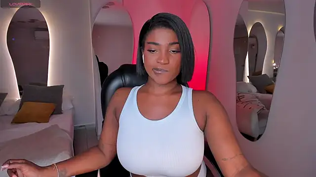 savannahstorm - SavannahStorm's free webcam - UK Sex Cams