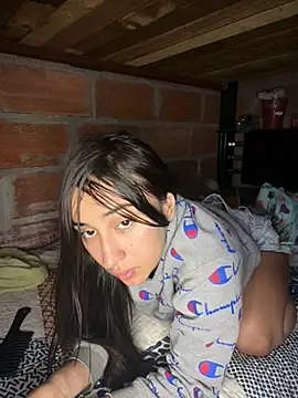 rakel37 - RAKEL37's free webcam - UK Sex Cams