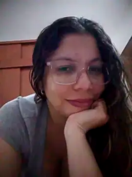 Webcam Model (Carliina_Soussa)  is live.Free join now!