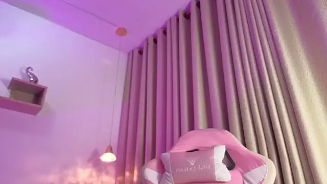 ahri_rousse - Ahri_Rousse's free webcam - UK Sex Cams