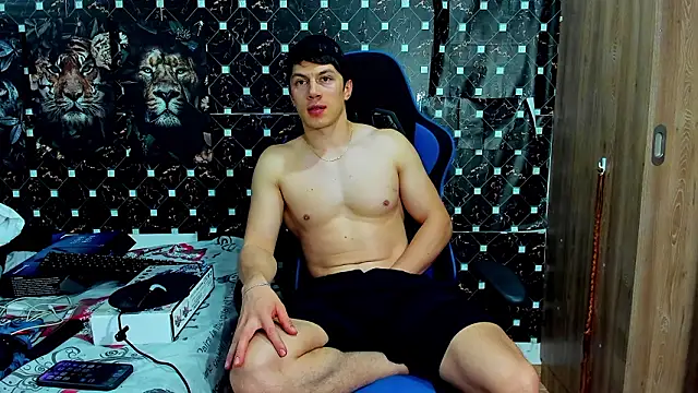 javiersexymann - Javiersexymann's free webcam - UK Sex Cams