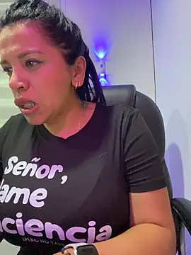 milff_parkerrr (F milf) - SHOW ASS + OIL 🔥🔥🔥