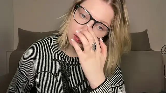 ophelia_ritz - Ophelia_Ritz's free webcam - UK Sex Cams