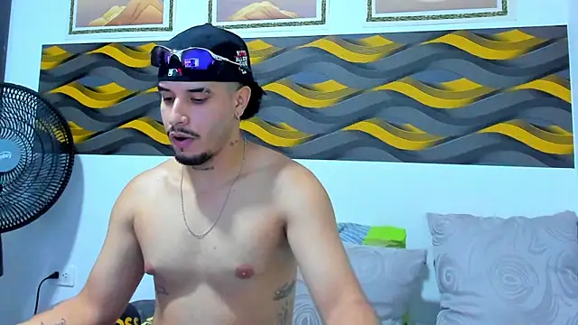 leon_hotx - Leon_Hotx's free webcam - UK Sex Cams