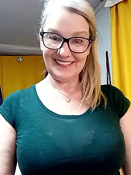 irinamaux - Irinamaux's free webcam