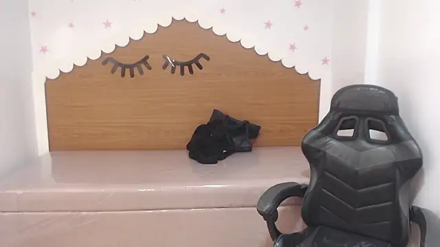 scarlett_percy_t - Scarlett_percy_t's free webcam