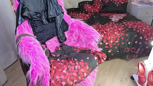 roxalanastar - RoxalanaStar's free webcam