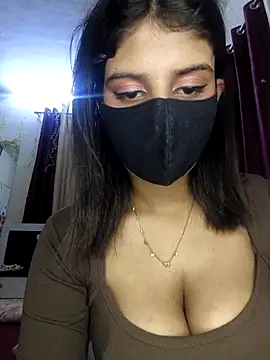 Webcam Model (Zaayaa_2)  is live.Free join now!