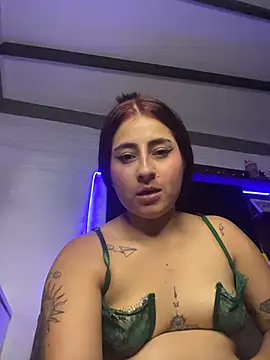 natasha-naughty- - Natasha-Naughty-'s free webcam - UK Sex Cams