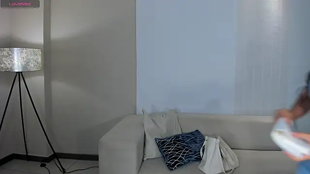 ninamichelle - NinaMichelle's free webcam - UK Sex Cams