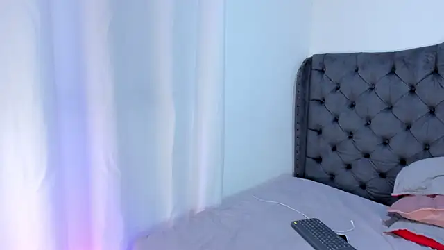 two_milkyway (G teen) - Fingers inside pussy