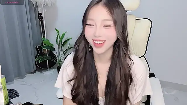 yukiy8877 (F young) - 打红屁股