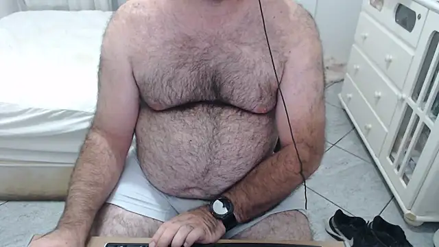 MysterBearMG live sex cam