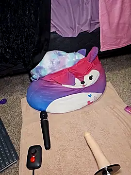 amethystfoxx (Ask my age) - Try 20 inch long butt plug