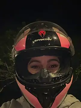 _kathalopez_ (F milf) - Fingers inside pussy here public