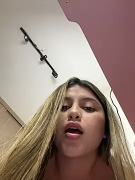 lunablossom_ (F young) - show cum