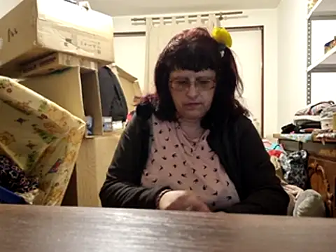 samantha_squirt@xh (Ask my age) - Show Big Soft Boobs / Arata Sanii mari