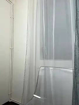 miakiittyy - MiaKiittyy's free webcam - UK Sex Cams