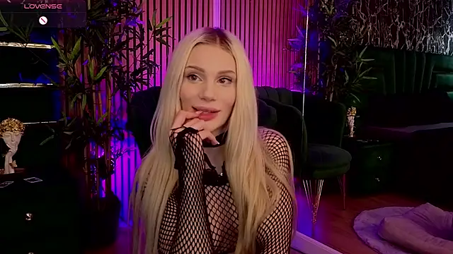 barbiekara - BarbieKara's free webcam - UK Sex Cams