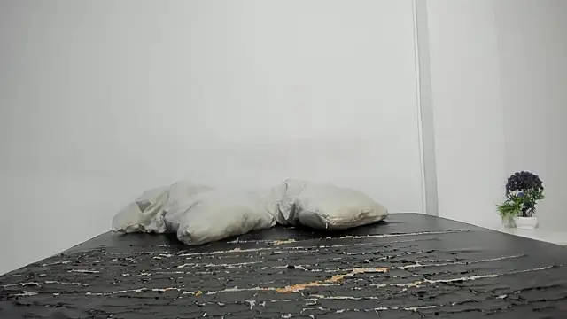 enzzo_rossi live sex cam