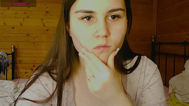 lucymur (F teen) - finger in pussy