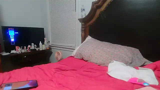 ebonyred - Ebonyred's free webcam - UK Sex Cams