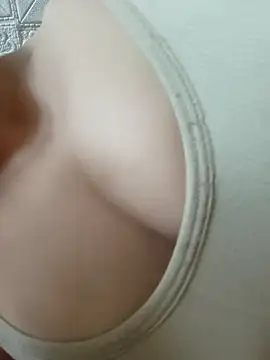 snack-big - Snack-big's free webcam - UK Sex Cams