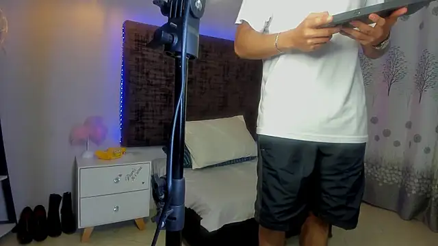 Live sex cam of baby_west