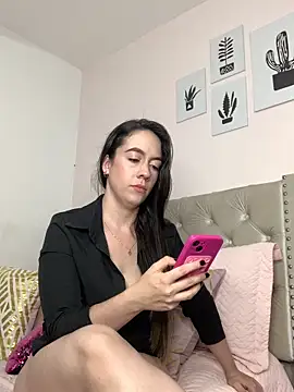 imalicee - ImAlicee's free webcam - UK Sex Cams