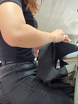 Live solo webcam of irina_hana