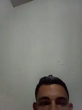 leobct555's live cam