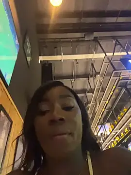 Webcam Model (ZarahFerreira)  is live.Free join now!