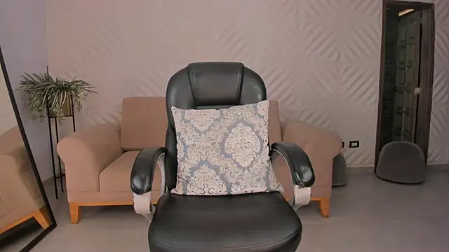 RenataReyes live sex cam