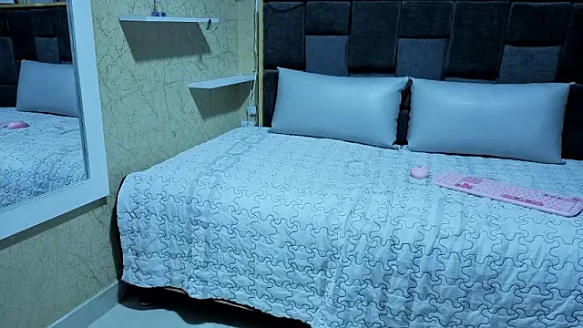 im-lola - Im-Lola's free webcam - UK Sex Cams