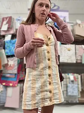 lunagirl13 live cam profile