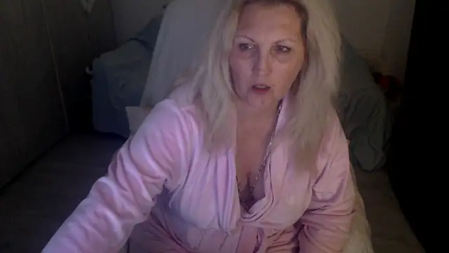 divineblond - Divineblond's free webcam - UK Sex Cams