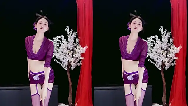 美女Banana-Milk69在线直播