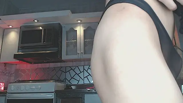 CrisOzzz live sex cam