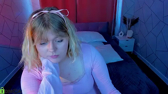 luna_c0ra - Luna_c0ra's free webcam - UK Sex Cams