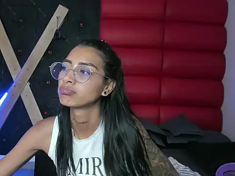 karlaslutskinny__ - KarlaSlutSkinny__'s free webcam - UK Sex Cams