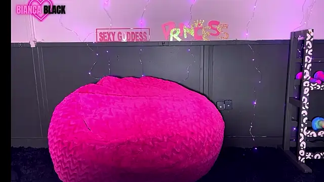 biancablacks - Biancablacks's free webcam - UK Sex Cams