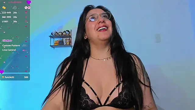 tellmemaddie - Tellmemaddie's free webcam - UK Sex Cams